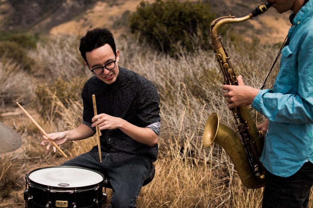GLAUCOMA: IS IT DANGEROUS TO PLAY BRASS INSTRUMENTS?